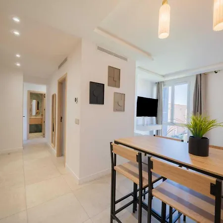 Charming - 2bdr-6p - Tropez-port Apartment