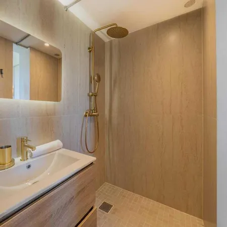 Apartment Charming - 2bdr-6p - Tropez-port *