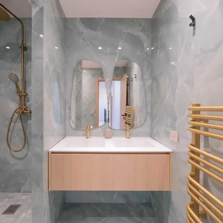 Charming - 2bdr-6p - Tropez-port Apartment *